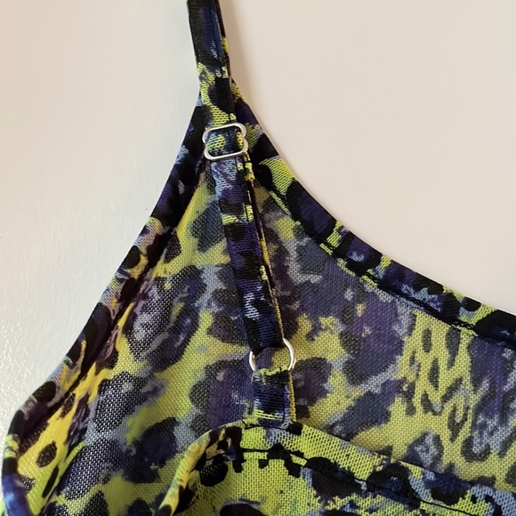Snake-print body suit (L) - Picture 3 of 4